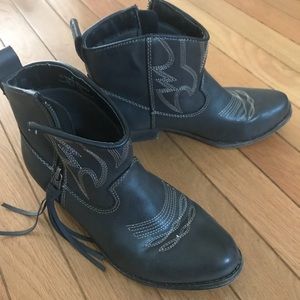 Mossimo small cowboy boots